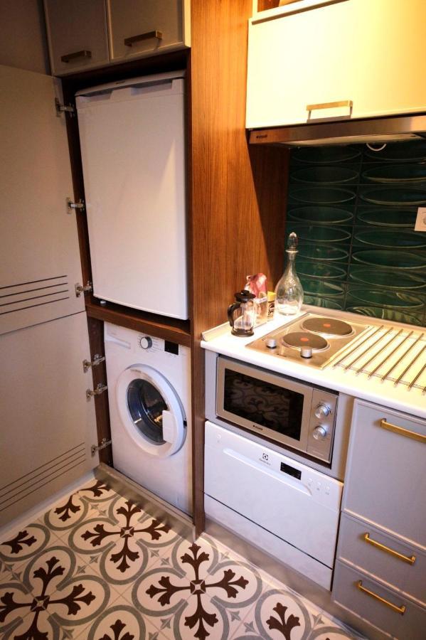Superior Refurbished Flat In The Heart Of Istanbul Apartment Exterior photo
